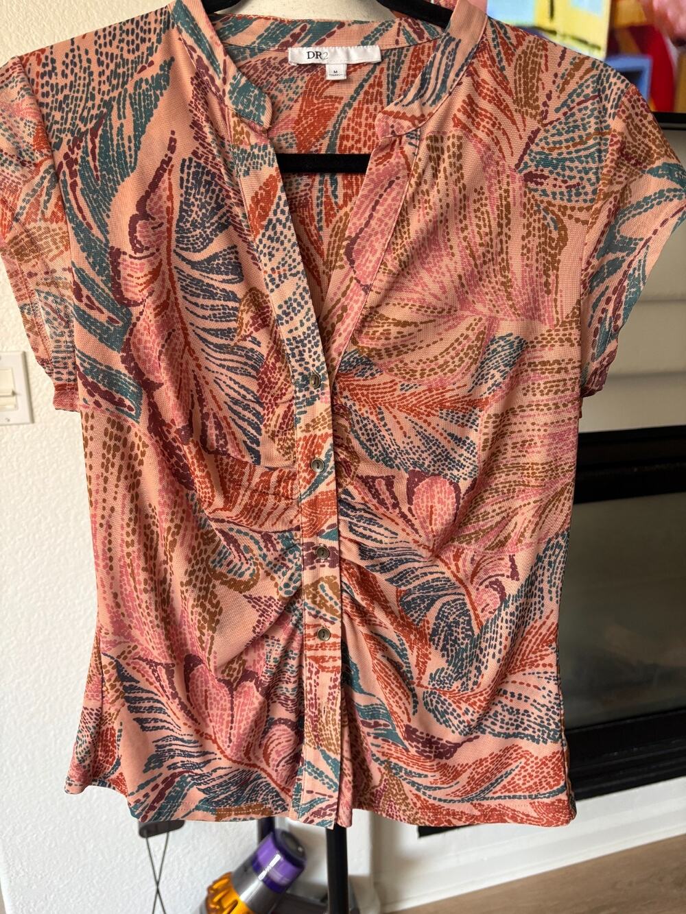 DR2 Women's Button front Floral Blouse Size M 6-10